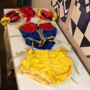 Snow White Halloween Costume